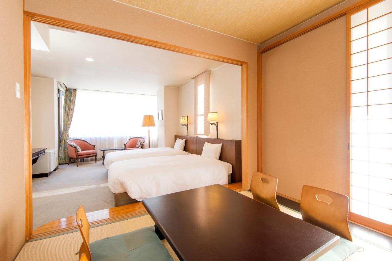 Hakuba Mominoki Hotel Екстер'єр фото